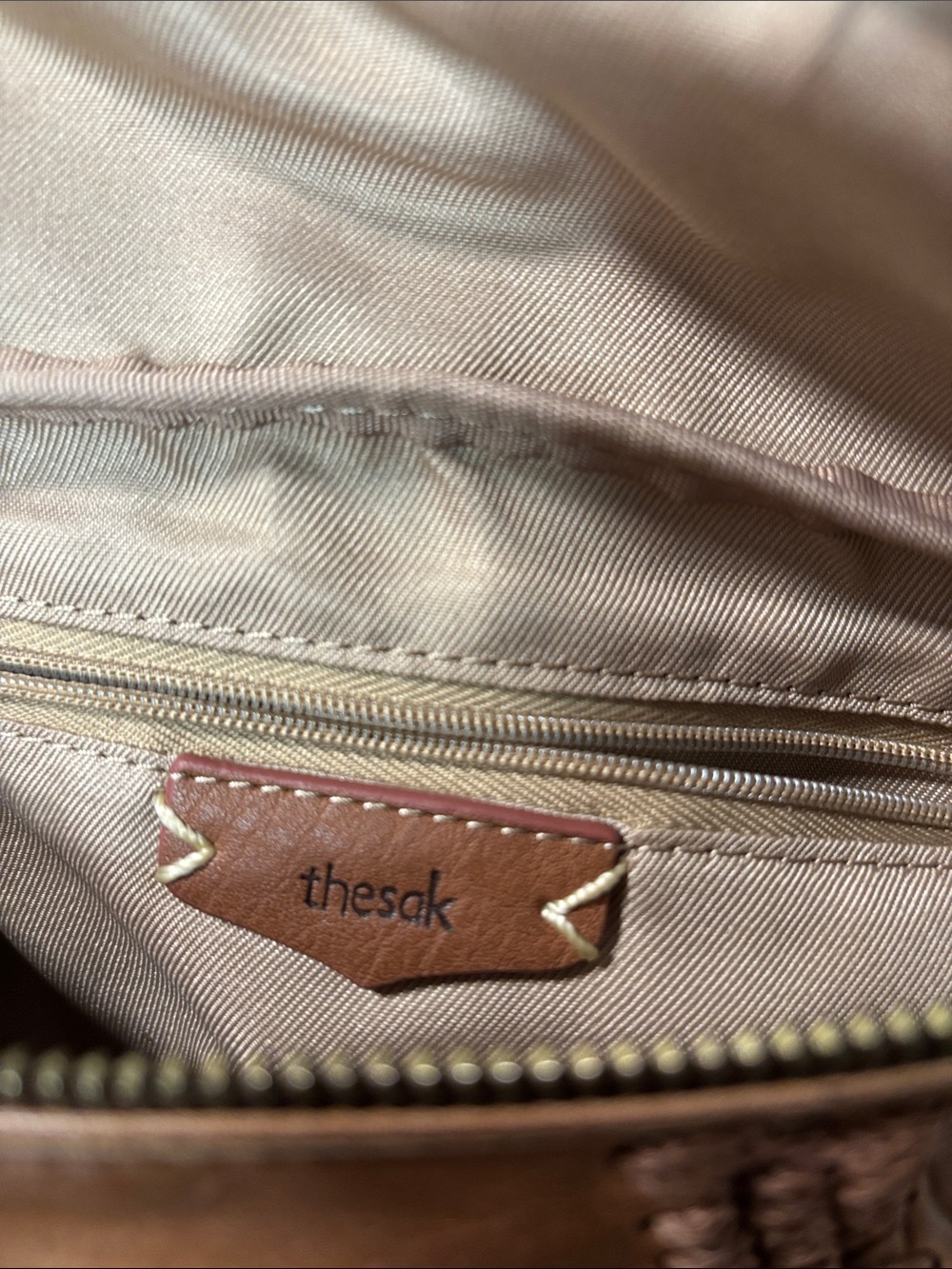 The SAK TAN LEATHER BELT BAG/ CROSSBODY WITH EMBROIDERED ACCENTS & DAISY CHARM - Picture 15 of 16
